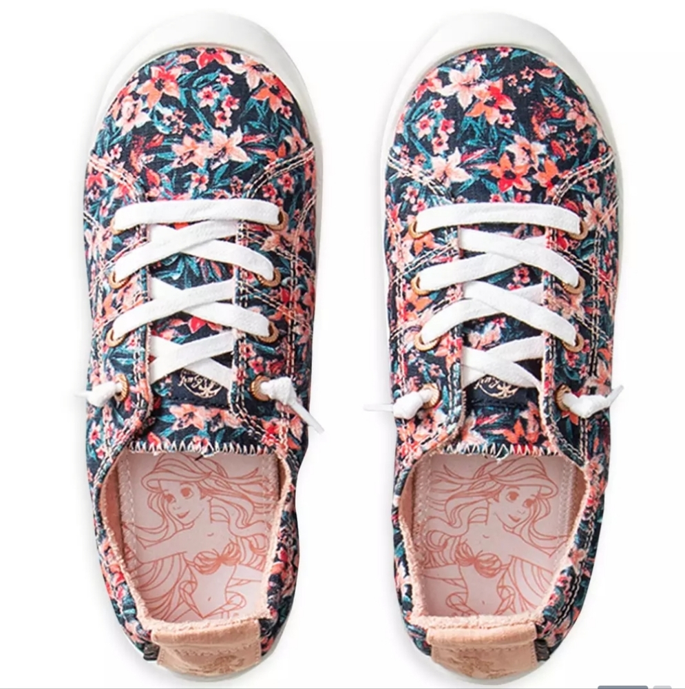 ISO Disney roxy shoes